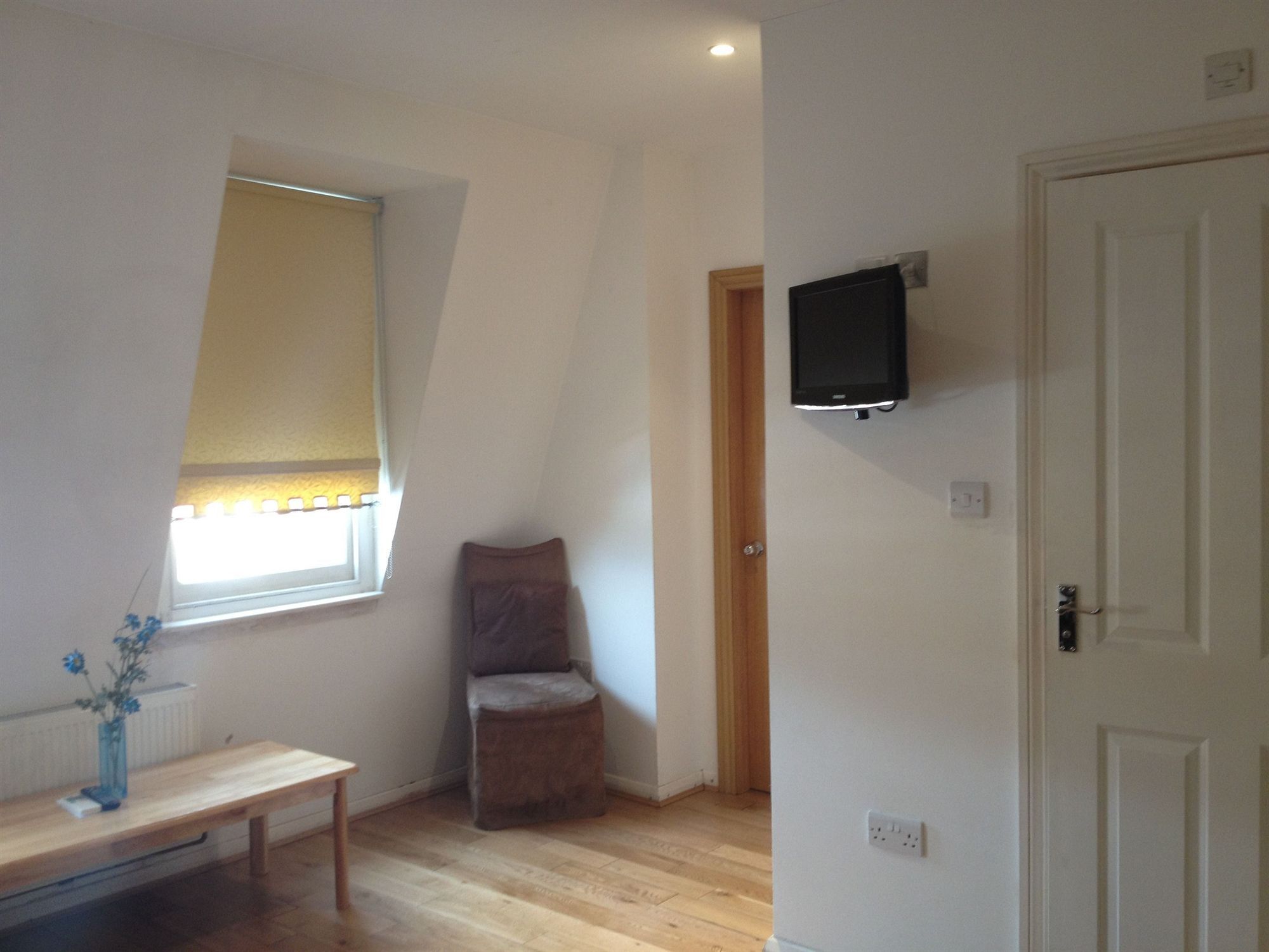 Nox - West Hampstead